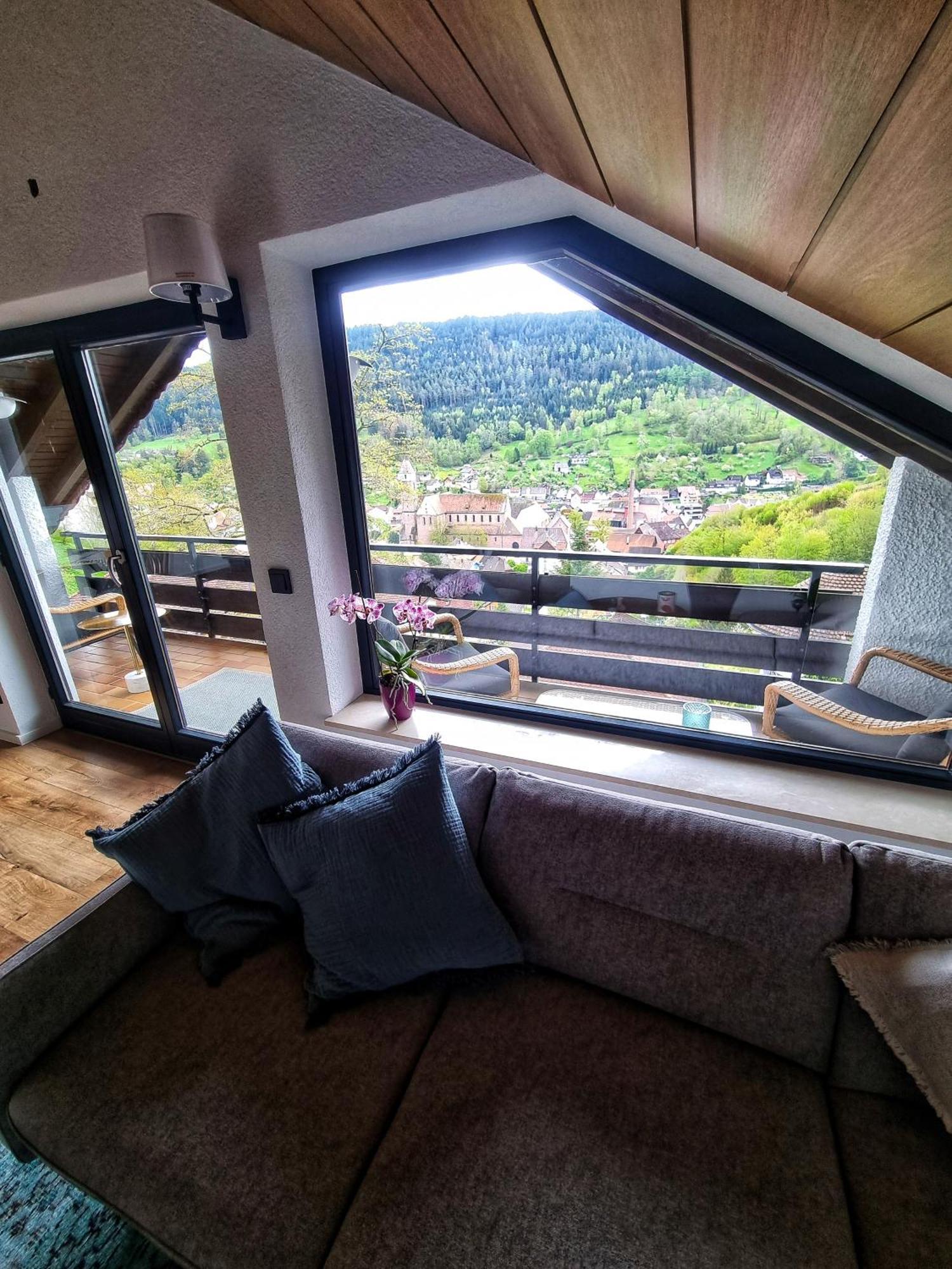 Miu's Roof Apartment